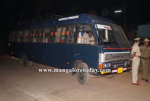 Gang barges into house at Suratkal 1